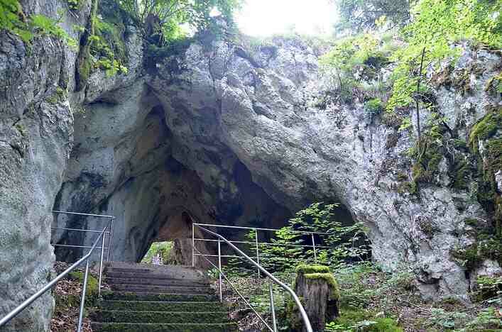 Pekel Jama Cave