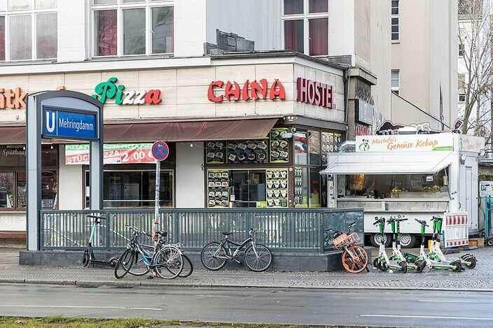 Mustafa’s-Gemüse-Kebap-10-Best-Places-In-Berlin-To-Go-&-Eat-In-2023
