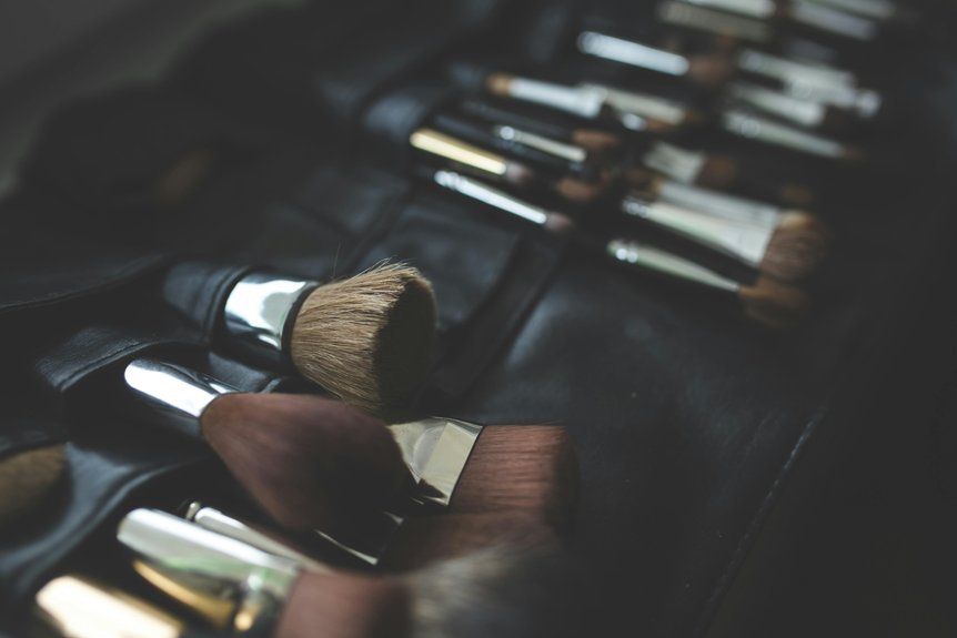 portable compact makeup brushes