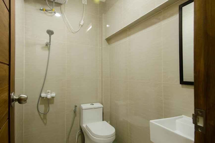 top off grid toilet choices